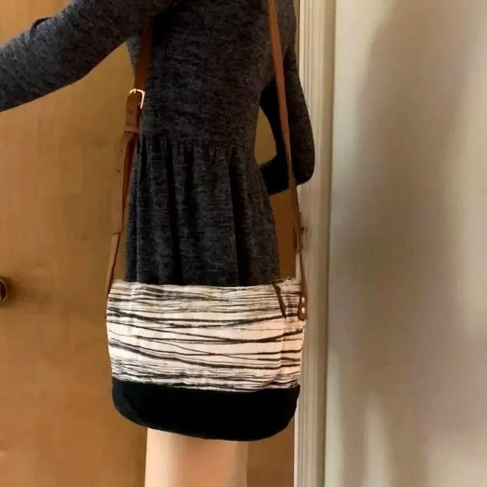 ONE THOUSAND LINES Vintage Boutique Crossbody Hemp Organic Cotton Canvas